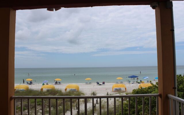 Schooner Hotel