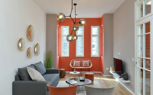 Authentic New Apt Near The Beach Allenby