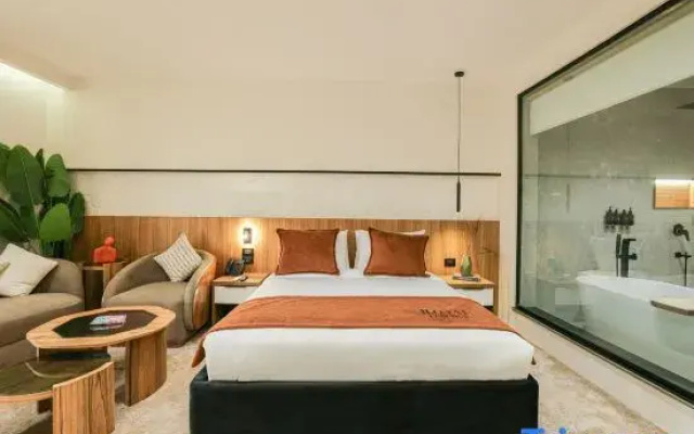 Royal Regency Hotel EG