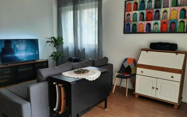 Bilocale a 20m dal mare, con giardino e posto auto