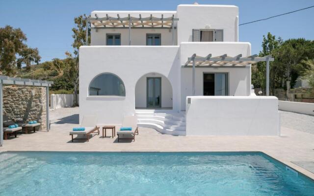 Naxos Infinity Villa and Suites