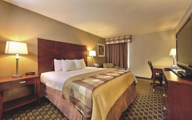 La Quinta Inn & Suites Canton