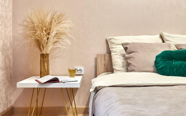 Апартаменты на улице Красных Партизан 1/4 к16