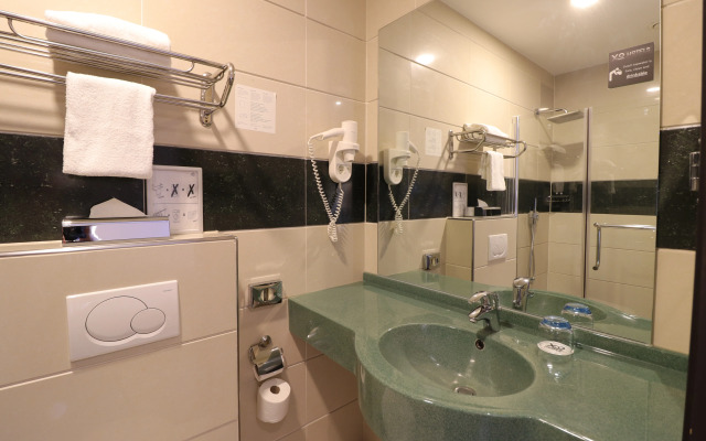 XO Hotels Blue Square