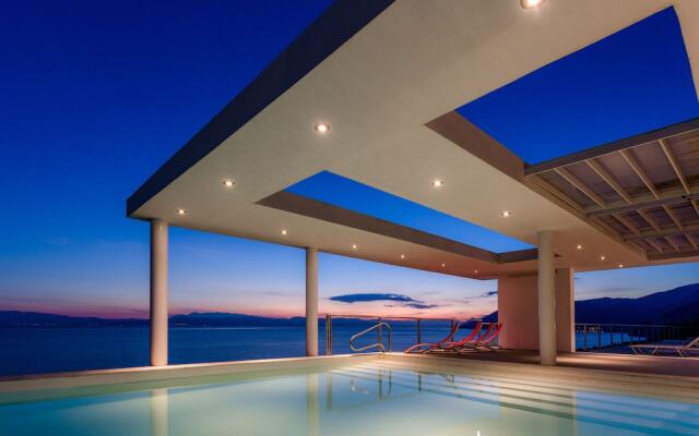 600m² homm Luxury Villa Sea Side Evia 16ppl