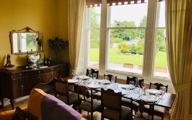 Lairds Lodge