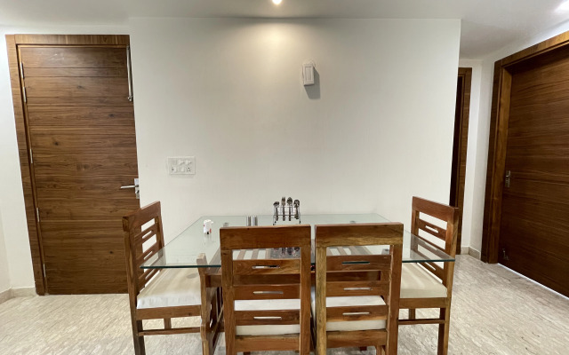 Private 3Bhk Apartment In Ardeecity By Bedchambers
