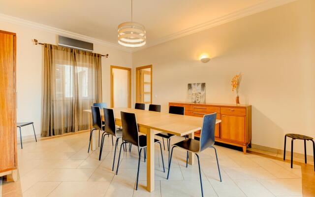 V5 Grace (V2G2) in Albufeira