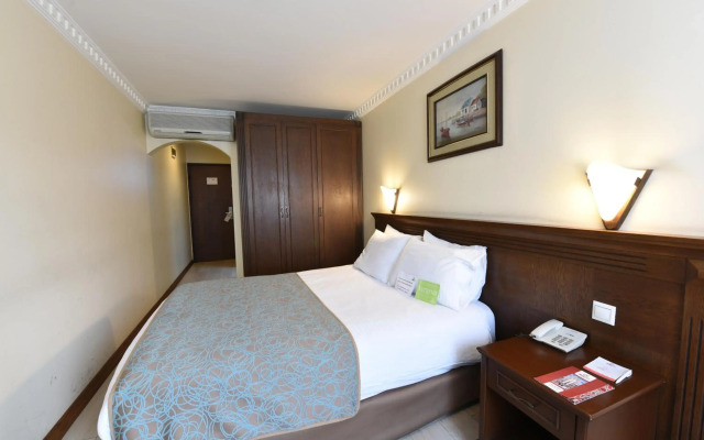 Asal Hotel