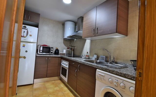 Juan de Austria - terraza y parking