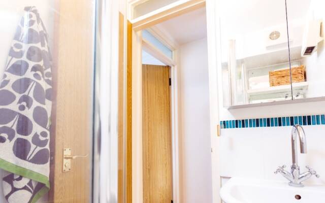 Modern House for 2 in Cambridge