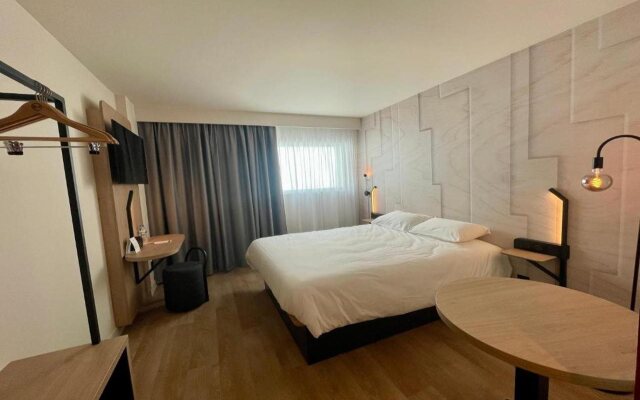 B&B HOTEL Lille Lillenium Eurasanté