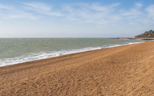 Lovely Folkestone Apartment Near Town Center And Sandgate Beach