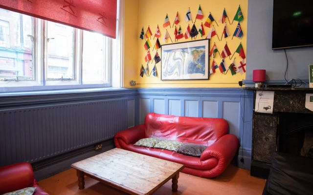 Kinlay House Hostel