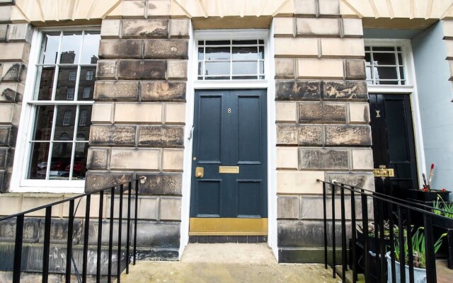 Luxury Georgian Apartment Heart Of The City Location