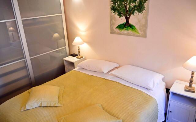 Eats & Sheets Vaticano
