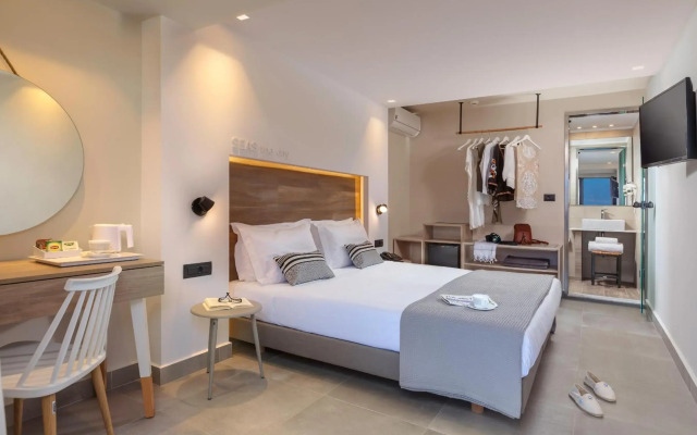 Carian Hotel