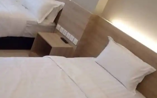 Cameronia Hotel