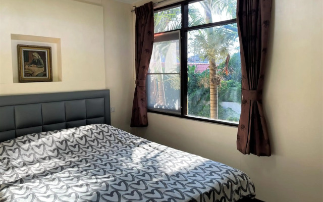 Taphouse Guest House