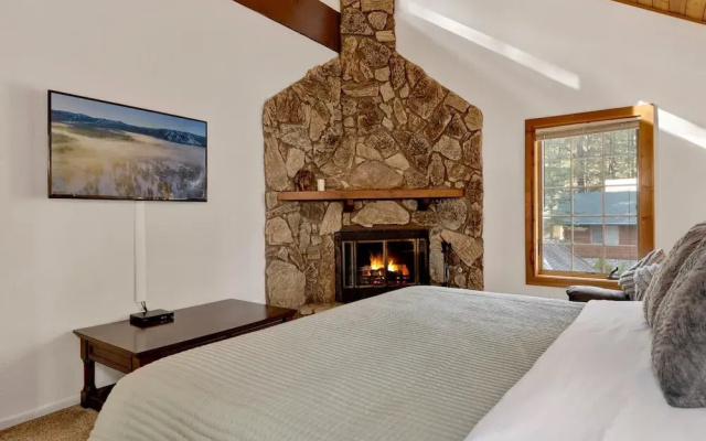 Summit Hideaway #445