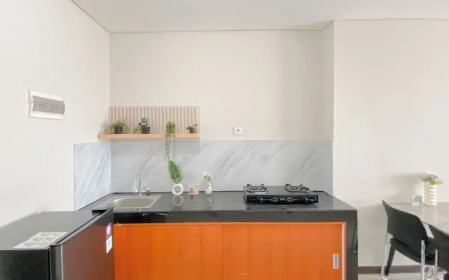 Comfortable And Restful 2Br Nifarro Park Apartment