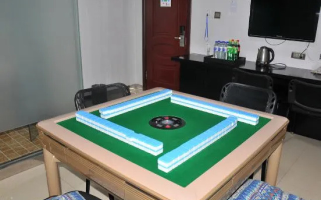 Luohe Haoting Business Hotel