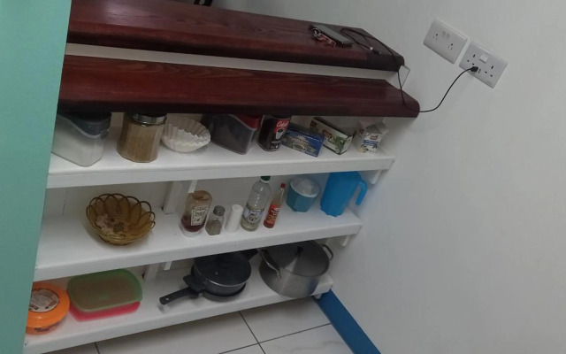 Cozy vacation retreat with free parking