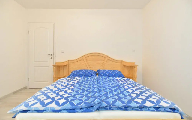Apartment 1739
