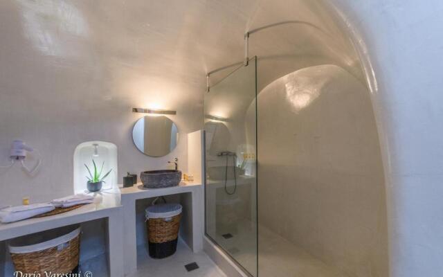 Santorinian Lava House