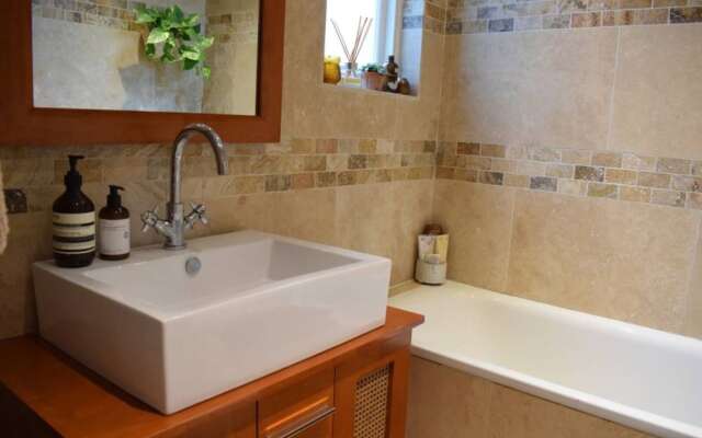 Charming 2 Bedroom Flat in Balham