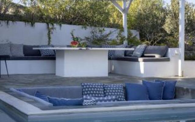 Villa Alkyoni · Beautiful 8-Person Family Villa with Great Views