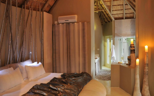 Clifftop Exclusive Safari Hideaway