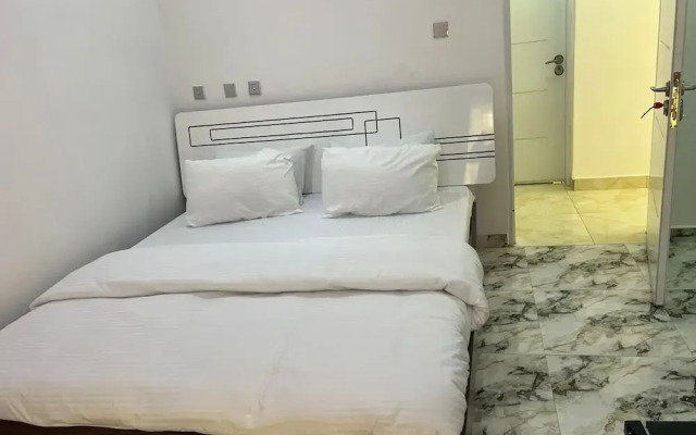 Ayinde homes