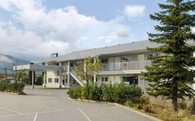 Travelodge by Wyndham Salmon Arm