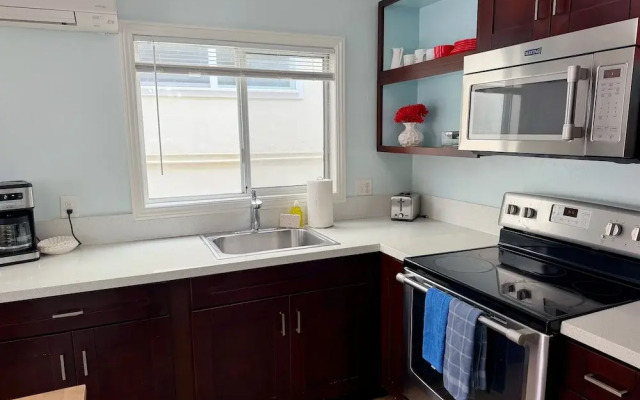 Charming 2BR Ocean Beach