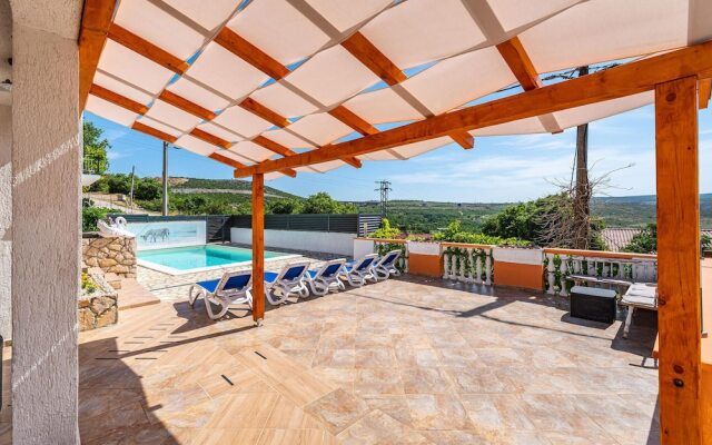 Stunning Home in Rovanjska With 5 Bedrooms, Wifi and Outdoor Swimming Pool