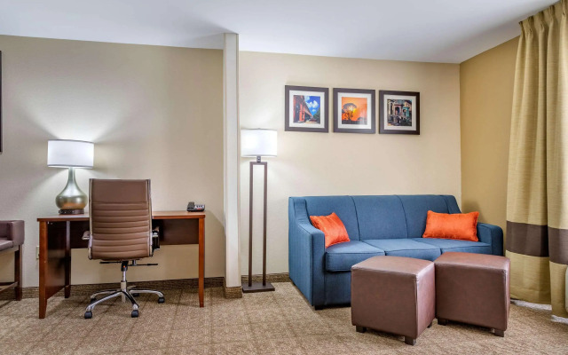 Comfort Suites Savannah Gateway I-95