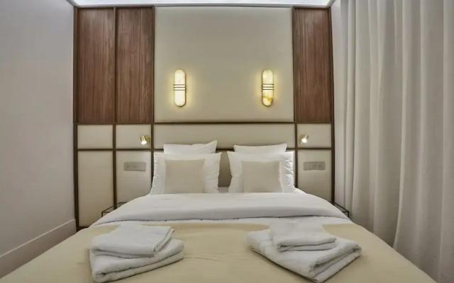 Apartment Matignon St Honore by Studio Prestige