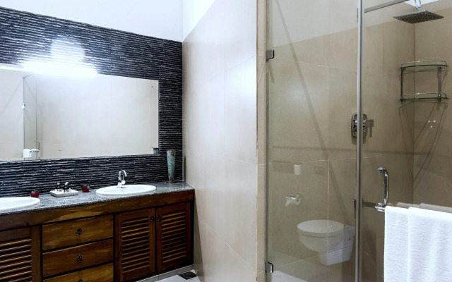 Villa White Queen