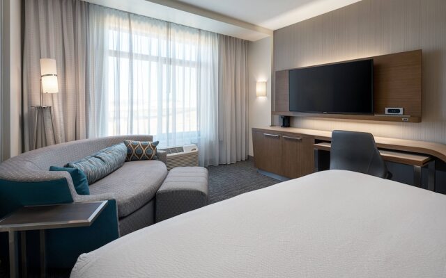 Courtyard Petaluma Sonoma County