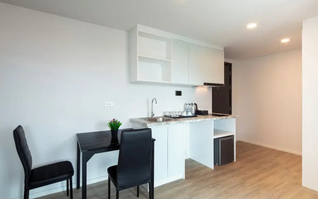 The Rizin Hotel Phratumnak