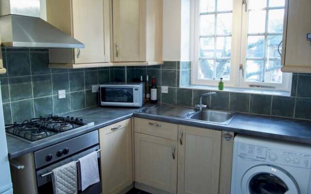 Charming 2 Bedroom Apartment In Fabulous Wandsworth