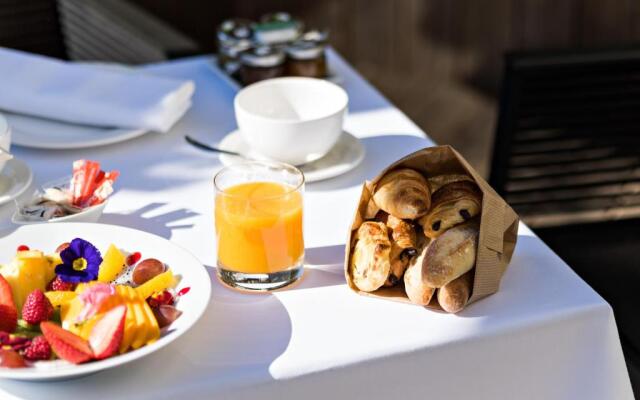 Five Seas by Inwood Hotels