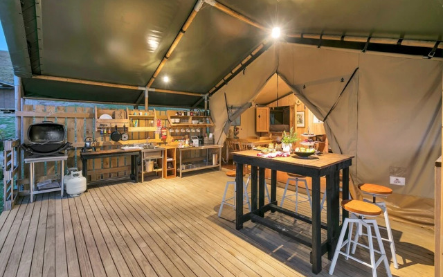 Luxury Under Canvas