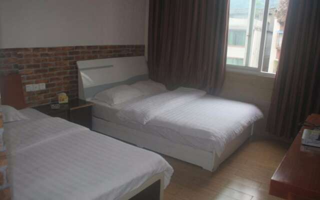Qufu Shengrun Inn
