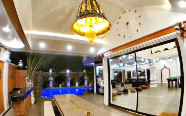 Tucheland Luxury Villa Pattaya 7BR