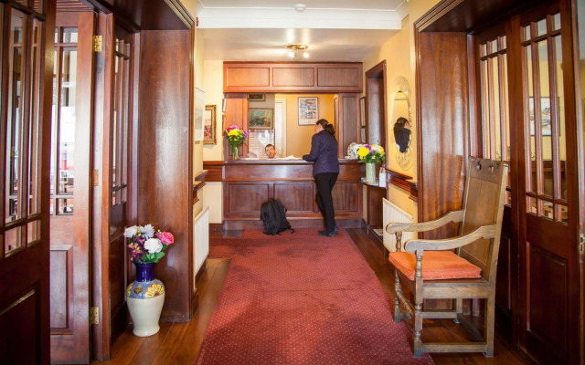 Eldons Hotel & Restaurant