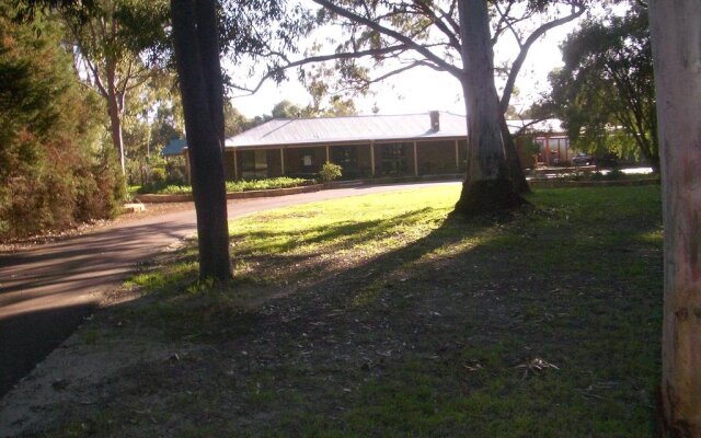 Grandis Cottages