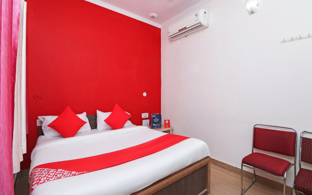 OYO 24700 Hotel Mahalaxmi Palace