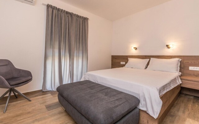 Stunning Apartment in Turanj With Wifi and 2 Bedrooms